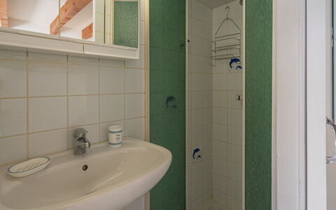 Nauzan: Lavello, Rubinetto, Idraulico Fixture, Specchio, Proprietà, Lavandino Del Bagno, Bagno, Viola, Costruzione