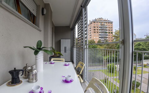 Giulia Apartment: Pianta, Costruzione, Proprietà, Finestra, Tavolo, Tavola, Cielo, Interior Design, Pianta Della Casa, Architettura