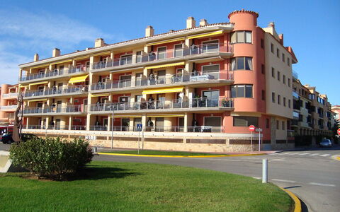 Edificio Blaucel: Costruzione, Zona Residenziale, Proprietà, Appartamento, Uso Misto, Architettura, Condominio, Insediamento Umano, Immobiliare, Quartiere