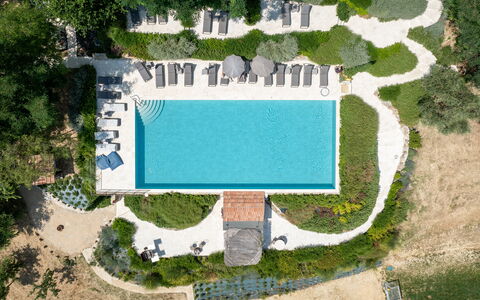 Correggiolo Spereto Apartment With Pool, Montaione: Piscina, Mobili Da Esterno, Ricorrere, Tempo Libero, Lettino, Giardino, Eco Hotel, Terme, Ombrello, Shade
