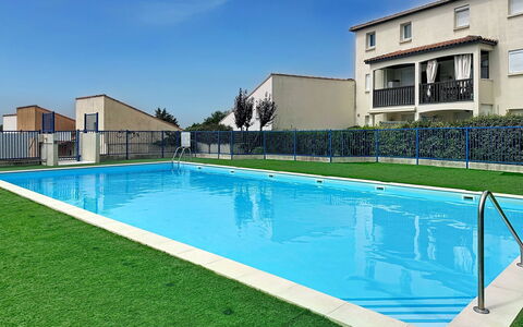 La Bernerie-En Retz 200: Piscina, Zona Residenziale, Terme, Ricorrere, Materiale Composito, Tempo Libero, Estate, Erba Sintetica, Hacienda, Villa