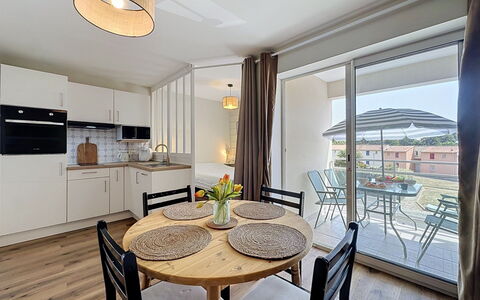 La Bernerie-En Retz 200: Zona Residenziale, Appartamento, Estate, Ricorrere, Dimora, Balcone, Villa, Piscina