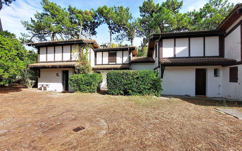 Mimizan 406: Estate, Landscaping, Hacienda, Driveway, Backyard, Balcone