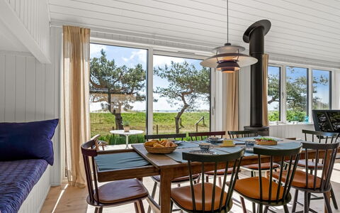 Kaila - 50M from the Sea: Mobilia, Interior Design, Legna, Sedia, Tavolo, Cucina & Sala Da Pranzo Tavolo, Soffitto, Sala Da Pranzo, Pavimentazione, Illuminazione