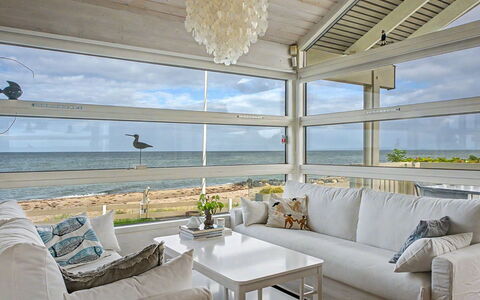 Diderik - 5M from the Sea: Mobilia, Legna, Interior Design, Soffitto, Pavimento, Tavolo, Divano, Sedia, Soggiorno, Camera