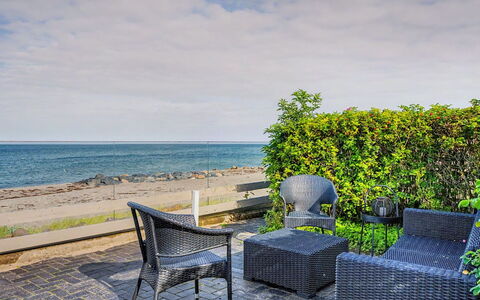 Diderik - 5M from the Sea: Blu, Mobilia, Corpo D'Acqua, Mobili Da Esterno, Mare, Orizzonte, Estate, Costiera E Morfologie Oceanic, Sedia, Costa