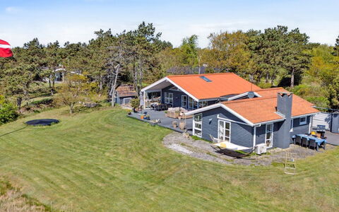 Hening - 50M from the Sea: Erba, Legna, Area Rurale, Arbusto, Villetta, Tetto, Plain, Lotto, Casa, Groundcover