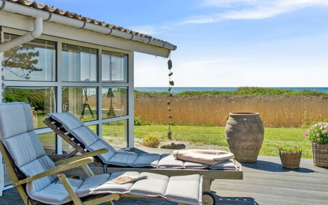Hening - 50M from the Sea: Erba, Legna, Area Rurale, Arbusto, Villetta, Tetto, Plain, Lotto, Casa, Groundcover