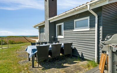 Hening - 50M from the Sea