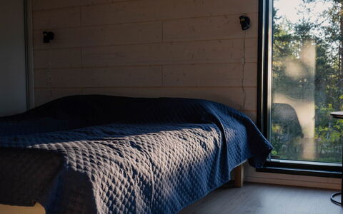 Sjöboda Hill: Legna, Camera Da Letto, Lenzuolo, Letto, Mobilia, Pavimento, Bedding, Telaio Del Letto, Camera, Latifoglie