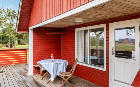 Knud - 2.5Km from the Sea: Tetto, Casa, Casa, Villetta, Porta, Raccordo, Deck, Portico, Plank, Latifoglie
