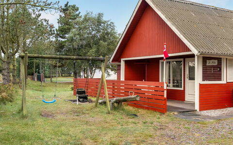 Knud - 2.5Km from the Sea: Tetto, Casa, Casa, Villetta, Porta, Raccordo, Deck, Portico, Plank, Latifoglie
