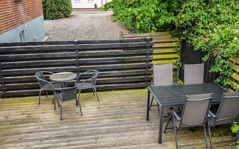 Anetta - 300M from the Sea: Legna, Casa, Portico, Deck, Latifoglie, Tetto, Color Legno, Pavimento In Legno, Eco Hotel