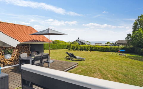 Bessi - 200M from the Sea: Mobilia, Interior Design, Pavimentazione, Pavimento, Soffitto, Camera, Sedia, Tavolo, Appartamento, Cucina & Sala Da Pranzo Tavolo