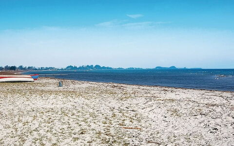 Halla - 250M from the Sea: Blu, Corpo D'Acqua, Ambiente Naturale, Orizzonte, Spiaggia, Mare, Costiera E Morfologie Oceanic, Riva, Costa