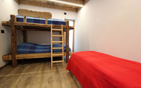 Baita La Ciamorza, Dolomiti, Veneto: Letto A Castello, Costruzione, Comfort, Legna, Tessile, Interior Design, Letto, Casa, Ostello, Pavimento