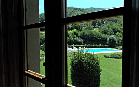 Residence Marino: Finestra, Albero, Casa, Bicchiere, Casa, Interior Design, Tinte E Ombre, Shade, Erba, Camera