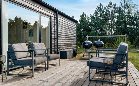 Jale - 900M from the Sea: Mobilia, Interior Design, Pavimentazione, Pavimento, Soffitto, Camera, Sedia, Tavolo, Appartamento, Cucina & Sala Da Pranzo Tavolo