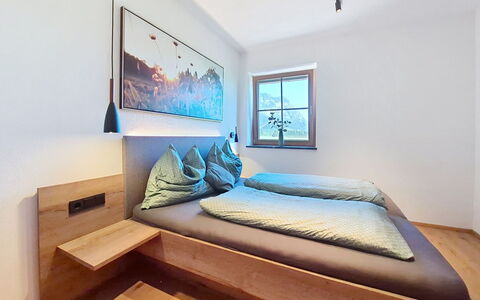 Langkampfen 200: Interior Design, Soffitto, Pavimentazione, Pavimento, Camera Da Letto, Camera, Letto, Appartamento, Telaio Del Letto, Bedding
