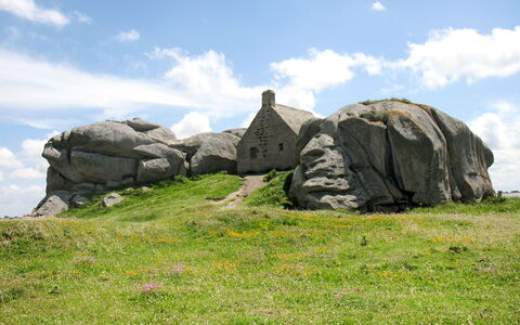 Dal D'Armor et War D'Armor: Erba, Pascolo, Roccia, Paesaggio, Affioramento, Area Rurale, Pascolo, Prato, Prateria