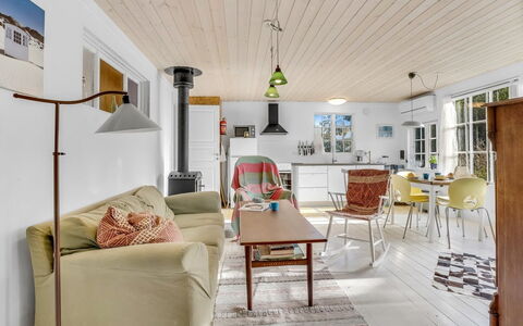 Aleta - 300M from the Sea: Mobilia, Interior Design, Appartamento, Pavimentazione, Pavimento, Tavolo, Sedia, Camera, Casa, Cucina & Sala Da Pranzo Tavolo
