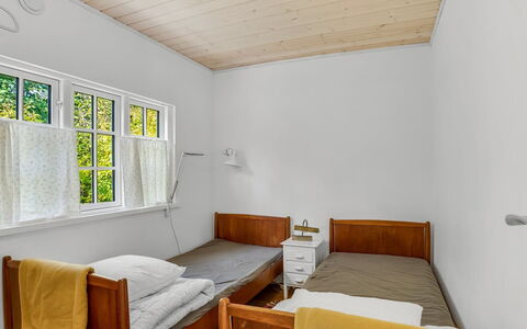 Aleta - 300M from the Sea: Pavimentazione, Parete, Interior Design, Pavimento, Legna, Mobilia, Camera Da Letto, Letto, Soffitto, Casa