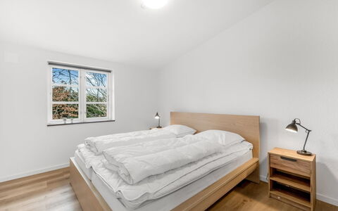 Agla - 2.5Km from the Sea: Legna, Camera Da Letto, Interior Design, Letto, Telaio Del Letto, Soffitto, Camera, Bedding, Latifoglie, Pavimento In Legno