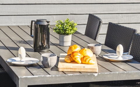 Solborg - 800M from the Sea: Casa, Casa, Porta, Tetto, Villetta, Estate, Giardino, Shade, Raccordo, Cortile
