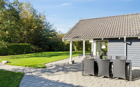 Solborg - 800M from the Sea: Casa, Casa, Porta, Tetto, Villetta, Estate, Giardino, Shade, Raccordo, Cortile