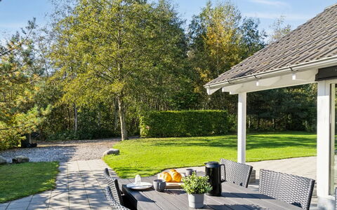 Solborg - 800M from the Sea: Casa, Casa, Porta, Tetto, Villetta, Estate, Giardino, Shade, Raccordo, Cortile