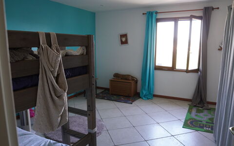 Lou Lann Vras: Pavimento, Pavimentazione, Legna, Interior Design, Mobilia, Camera, Letto, Appartamento, Camera Da Letto, Letto A Castello