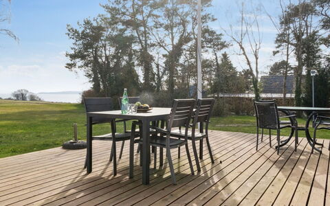 Salka - 200M to the Fjord: Mobilia, Interior Design, Pavimentazione, Pavimento, Soffitto, Camera, Sedia, Tavolo, Appartamento, Cucina & Sala Da Pranzo Tavolo