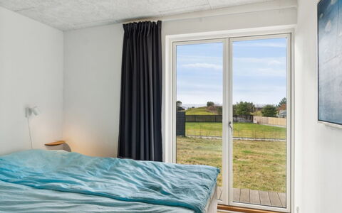 Veetrikki - 350M from the Sea: Camera Da Letto, Latifoglie, Color Legno, Letto, Bedding, Illuminazione Diurna, Lenzuolo