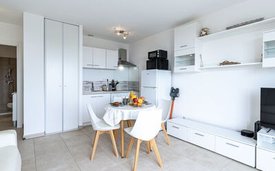 Brigitte 750.2: Mobilia, Interior Design, Pavimentazione, Legna, Pavimento, Soffitto, Camera, Appartamento, Soggiorno, Illuminazione