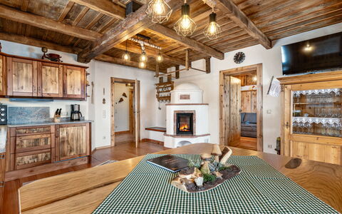 Heregger Hütte: Legna, Casa, Casa, Villetta, Mobilia, Log Cabin, Cucina & Sala Da Pranzo Tavolo, Sala Da Pranzo, Latifoglie, Soffitto