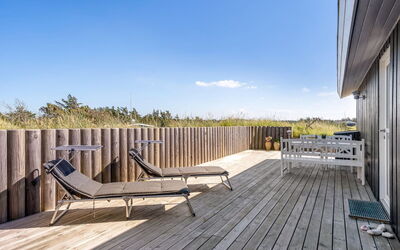 Naema - 400M from the Sea