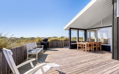 Naema - 400M from the Sea