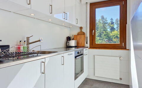 La Verdure Est N°22: Cucina, Controsoffitto, Elettrodomestico Da Cucina, Pavimentazione, Apparecchio Major, Interior Design, Legna, Cabinetry, Pavimento, Elettrodomestico