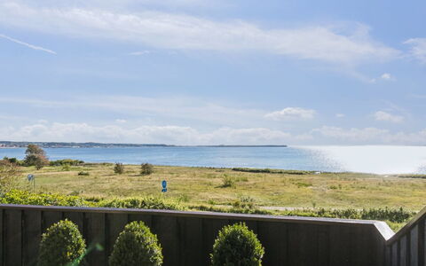 Mariska - 100M from the Sea: Casa, Casa, Porta, Tetto, Villetta, Estate, Giardino, Shade, Raccordo, Cortile