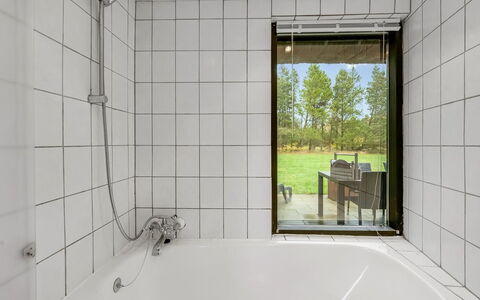 Matilda - 1.6Km from the Sea: Appartamento, Condominio, Estate, Balcone, Villa, Hotel