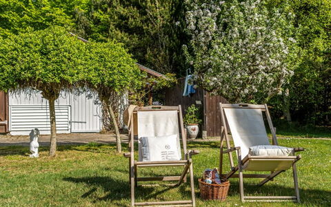 Gunnild - from the Sea: Mobilia, Interior Design, Appartamento, Pavimentazione, Pavimento, Tavolo, Sedia, Camera, Casa, Cucina & Sala Da Pranzo Tavolo