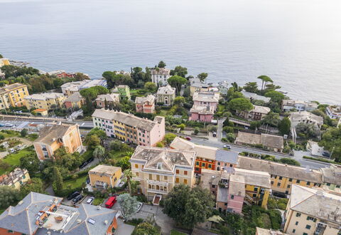 Casa con Accesso Privato al Mare a Parcheggio, Bog: Costruzione, Zona Residenziale, Città, Casa, Quartiere, Cittadina, Casa, Appartamento, Sobborgo, Visione Globale