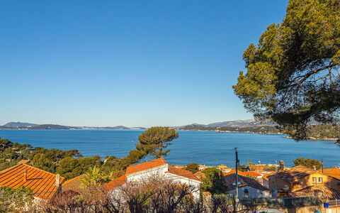 Le Provençal: Cielo, Blu, Acqua, Corpo D'Acqua, Orizzonte, Costa, Costiera E Morfologie Oceanic, Estate, Mare, Lago