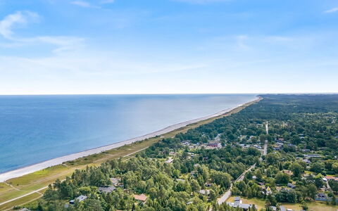 Rajna - 250M from the Sea: Appartamento, Condominio, Estate, Balcone, Villa, Hotel
