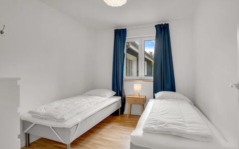 Rajna - 250M from the Sea: Interior Design, Soffitto, Pavimento, Pavimentazione, Camera, Mobilia, Appartamento, Camera Da Letto, Per Finestre, Letto