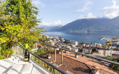 Locarno 361: Nube, Cielo, Acqua, Proprietà, Azzurro, Montagna, Costruzione, Pianta, Legna, Albero