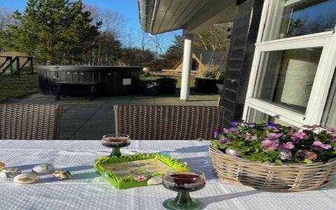Frederikka - 1.9Km from the Sea: Mobilia, Tavolo, Sedia, Mobili Da Esterno, Tavolo Esterno, Giardino, Shade, Backyard, Struttura Esterna, Cucina & Sala Da Pranzo Tavolo