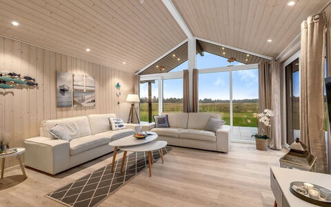 Corina - 850M to the Fjord: Legna, Interior Design, Soffitto, Pavimentazione, Soggiorno, Pavimento, Pavimento In Legno, Divano, Casa, Mobilia