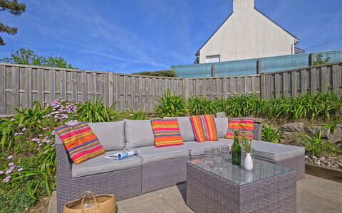 Ty Poulpry: Mobilia, Mobili Da Esterno, Giardino, Terrazza, Sedia, Tavolo Esterno, Color Legno, Eco Hotel, Cortile, Backyard