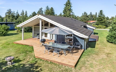 Ensio - 800M from the Sea: Legna, Casa, Portico, Deck, Latifoglie, Tetto, Color Legno, Pavimento In Legno, Eco Hotel